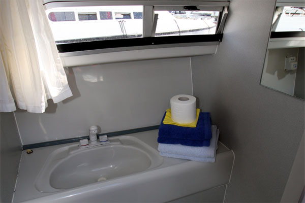 Bathroom/Shower on the Waveduke Hire Boat.