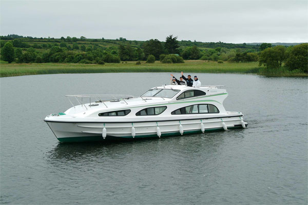 Shannon River Boat Hire Ireland Elegance