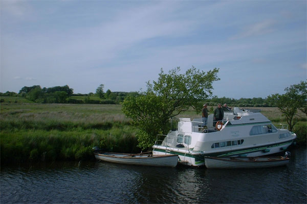 The Shannon Star hire boat
