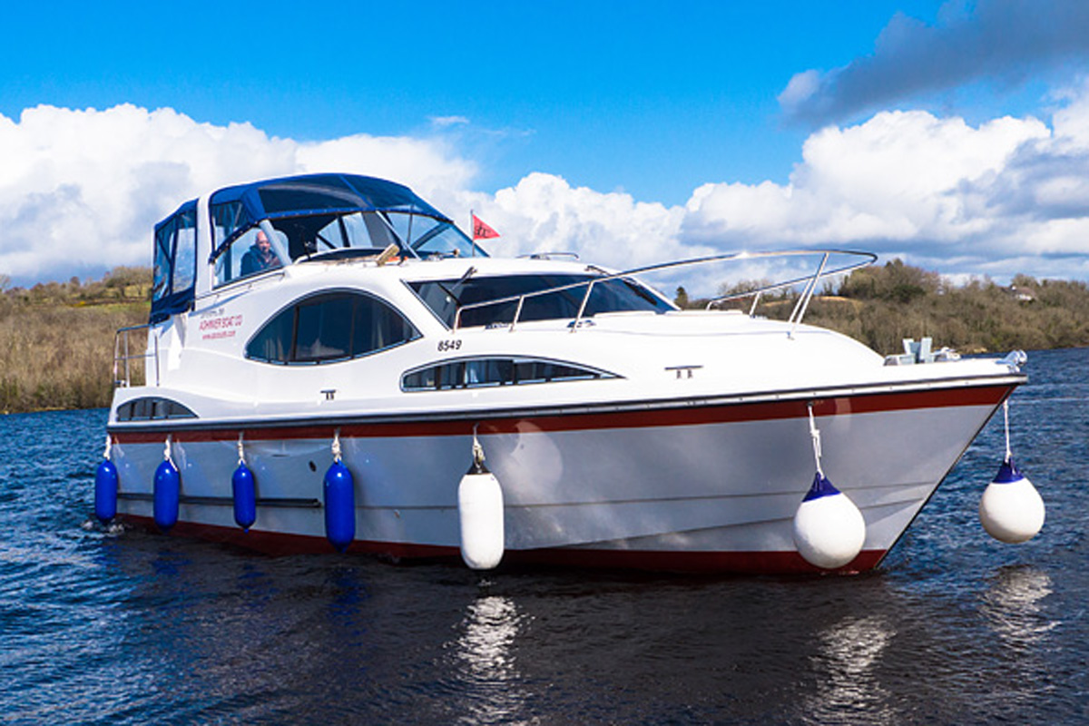 Boats for Hire on the Shannon River - Silver Crown