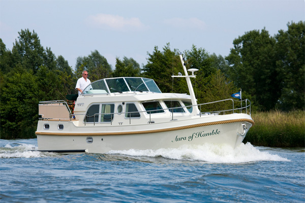 Shannon River Boat Hire Ireland Linssen 34.9