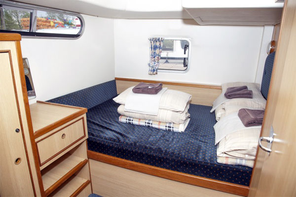 Sleeping Cabin on the Silver Swan Hire Boat