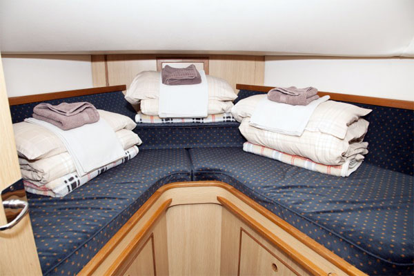 Cabin on the Silver Swan Hire Cruiser