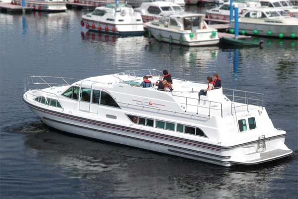 Shannon River Boat Hire Ireland Silver Breeze