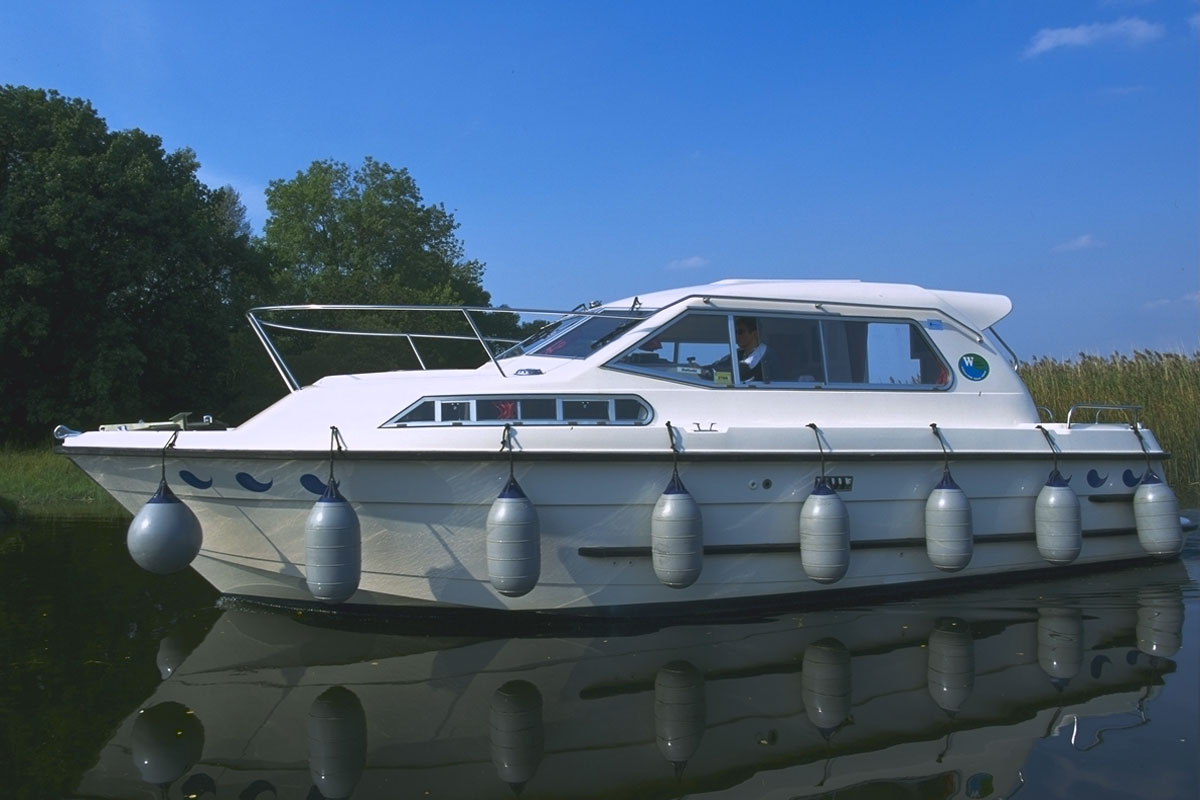 Boats for Hire on the Shannon River - Wave Princess