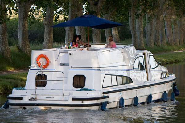 Shannon River Boats for Hire in Ireland - Clipper