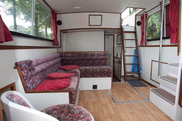 Saloon on The Corvette Cruiser for rent in Ireland