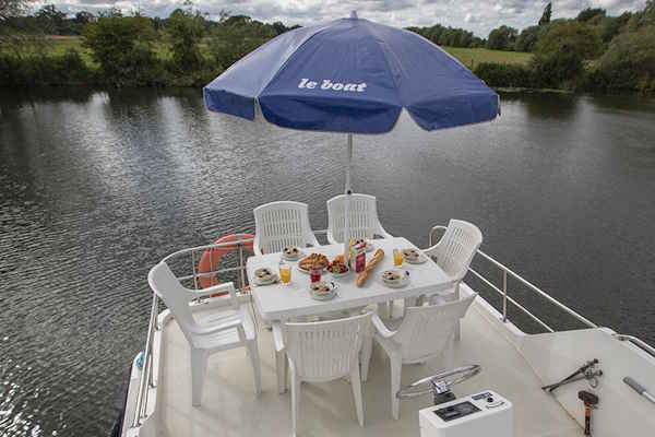 Upper deck on the Crusader hire boat.