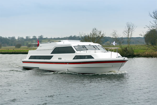 The Inver Lady 10+2 berth hire cruiser