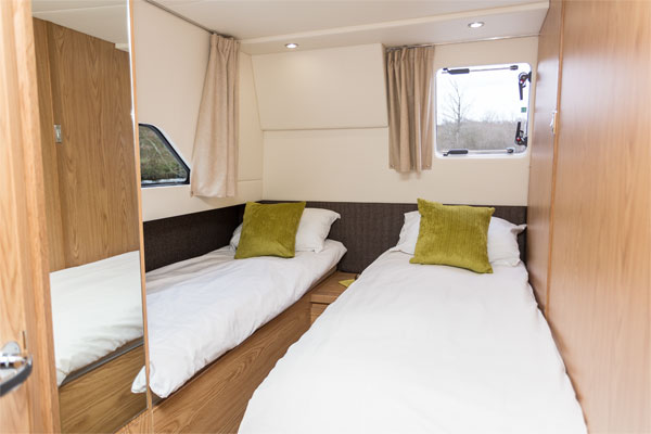 Twin cabin on the Inver Lady Hire Cruiser