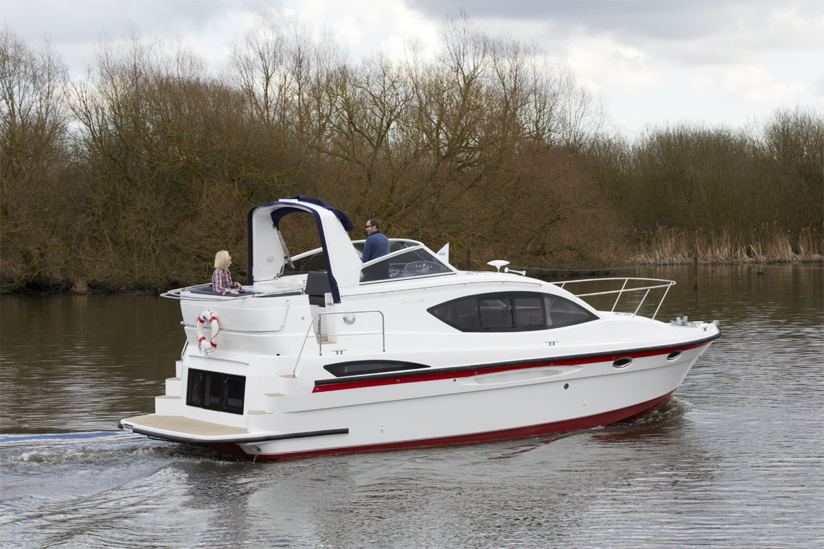 Boats for Hire on the Shannon River - Silver Cloud