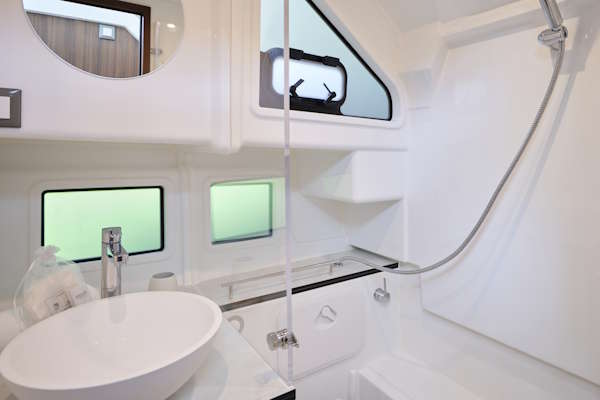 Bathroom on the Liberty hire boat.