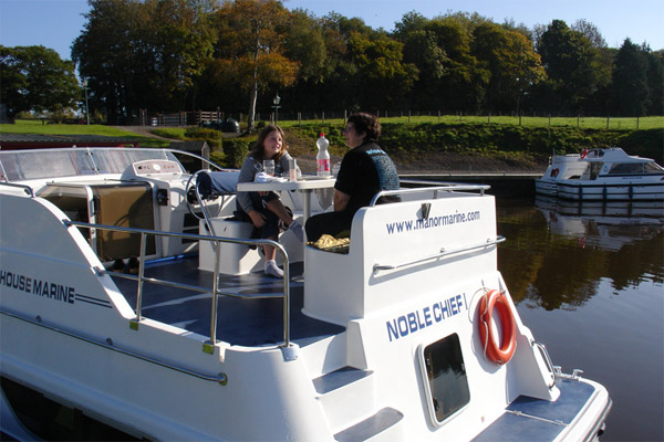 Flybridge on the Noble Chief Hire Cruiser