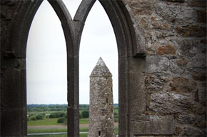 Looking for a window of the monastery at Clonmacnoise