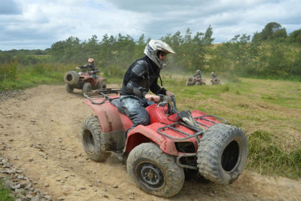 Boat Hire Ireland Travel Guide - Set on over 100 acres of fantastic Irish countryside! This off-road motor-powered adventure is perfect for all levels – from the novice to the experienced.