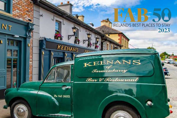 A landmark pub for over six generations, boutique hotel and exceptional lunch or dinner stop for passing motorists as they cross the Shannon.