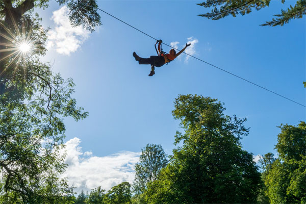 Boat Hire Ireland Travel Guide - Zipit Forest Adventures in Lough Key offers a unique outdoor high ropes experience for everyone to enjoy.