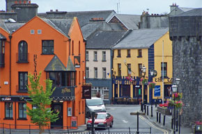 The town of Athlone on the Shannon River