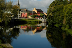 Entering Enniskillen by boat