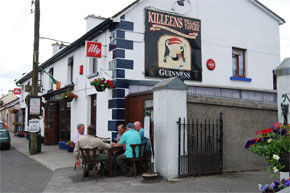 Enjoying a pint at Shannonbridge on the River Shannon