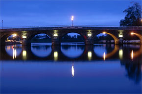 The bridge over the Shannon River in Carrick-on-Shannon at night